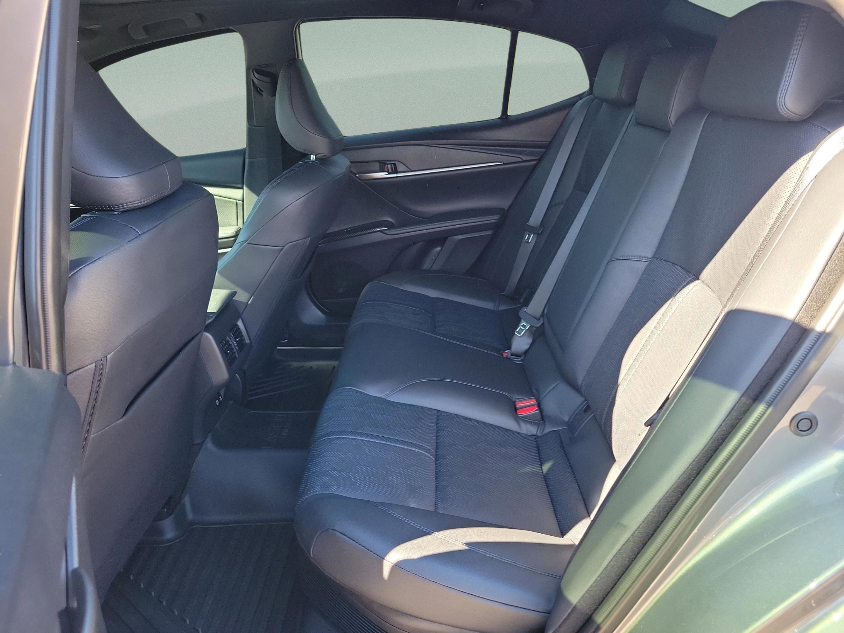 Used 2025 Toyota Camry XSE image 6