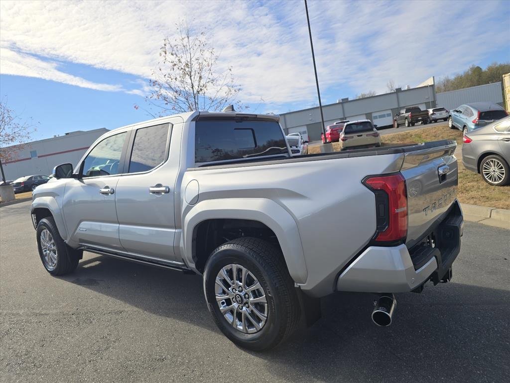 Used 2025 Toyota Tacoma Limited image 5
