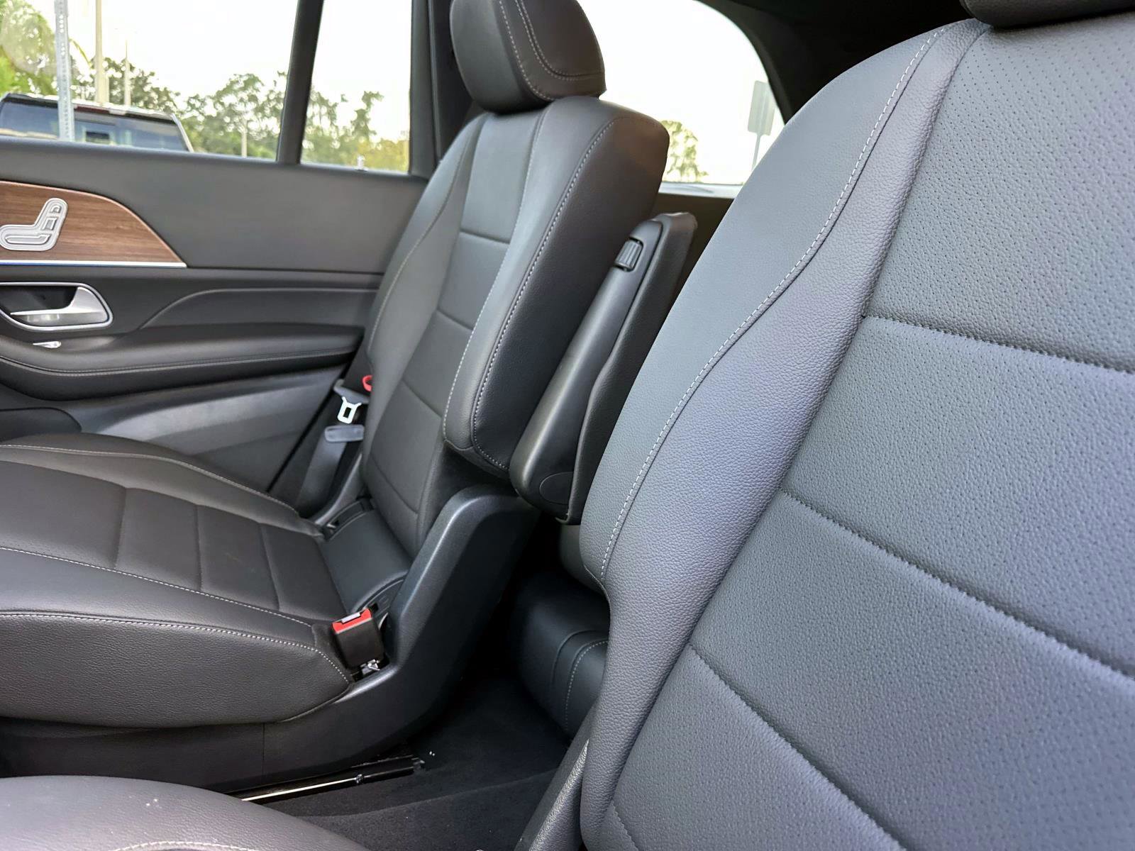 Certified 2025 Mercedes-Benz GLS 450 4MATIC image 13