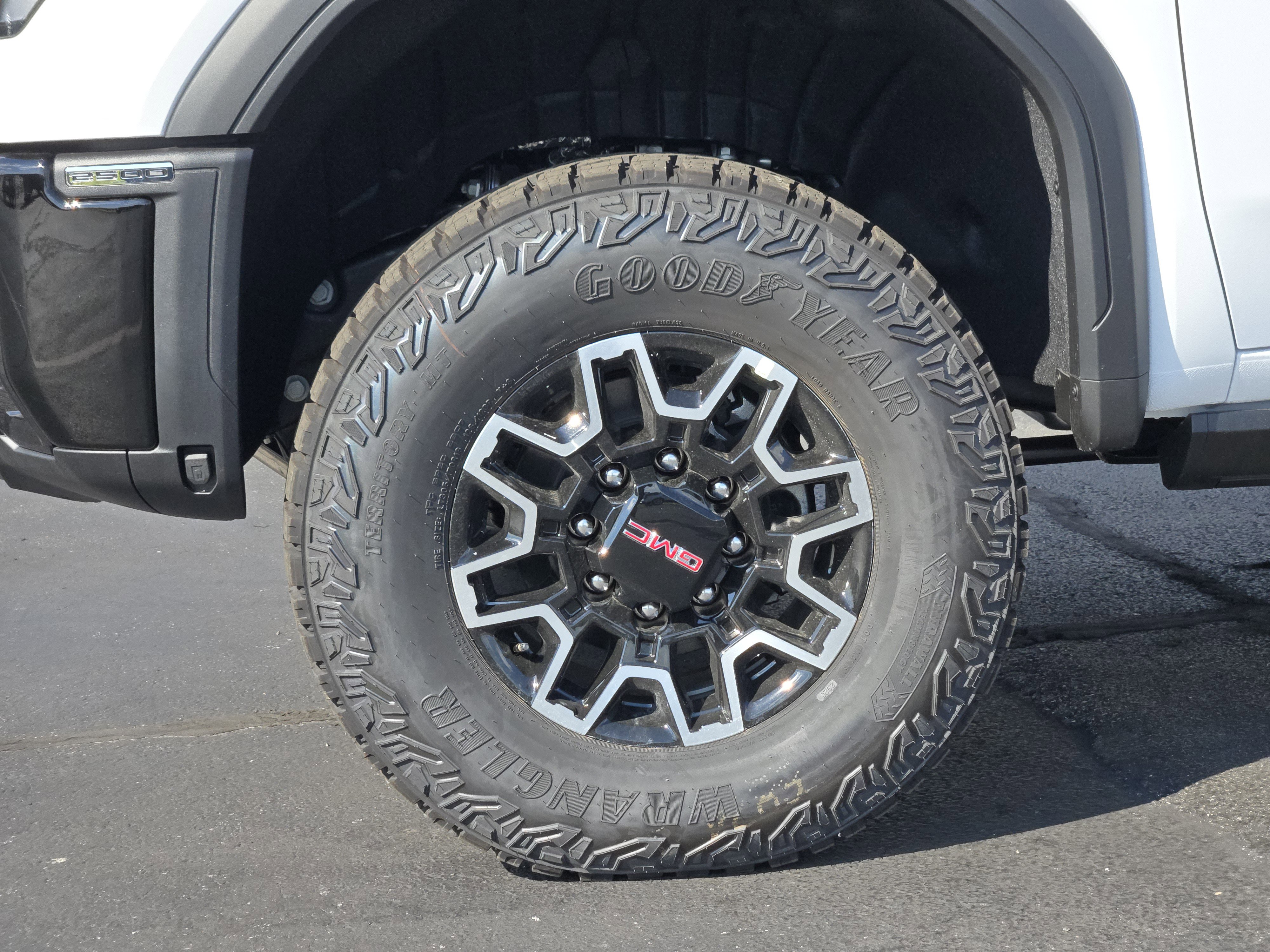 New 2026 GMC Sierra 2500 AT4X image 10