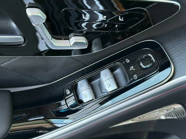 Certified 2025 Mercedes-Benz S 580 4MATIC Sedan image 14