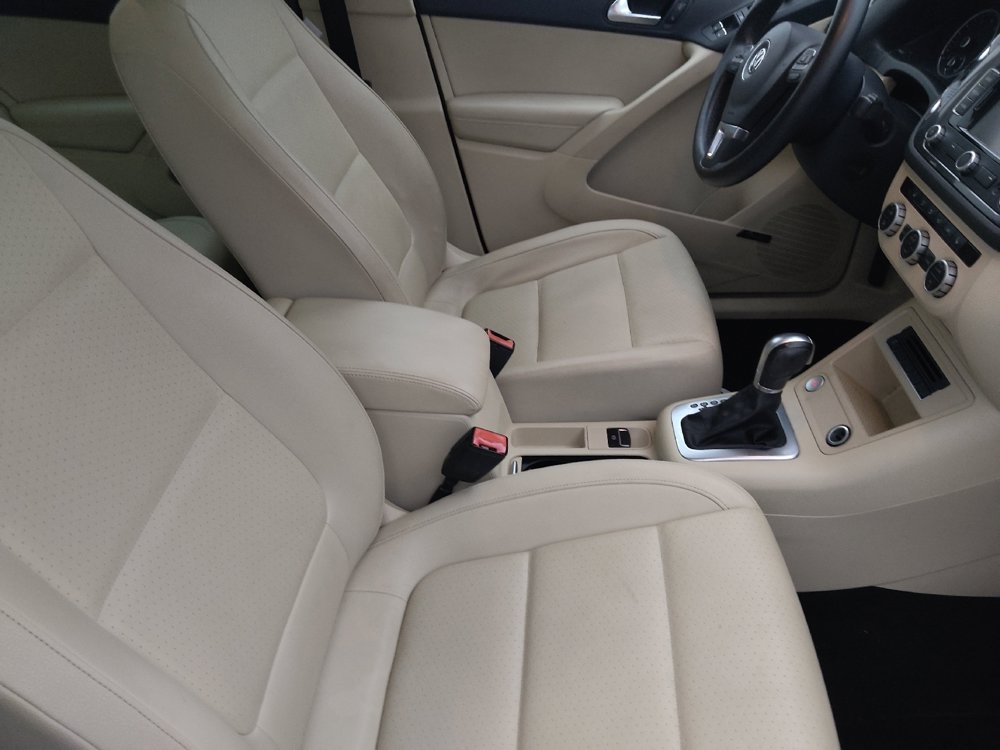 Used 2015 Volkswagen Tiguan SEL AWD/4WD image 21