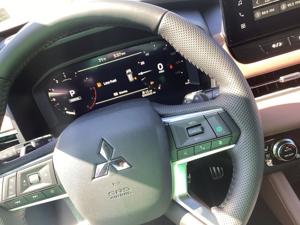 New 2025 Mitsubishi Outlander SEL image 20
