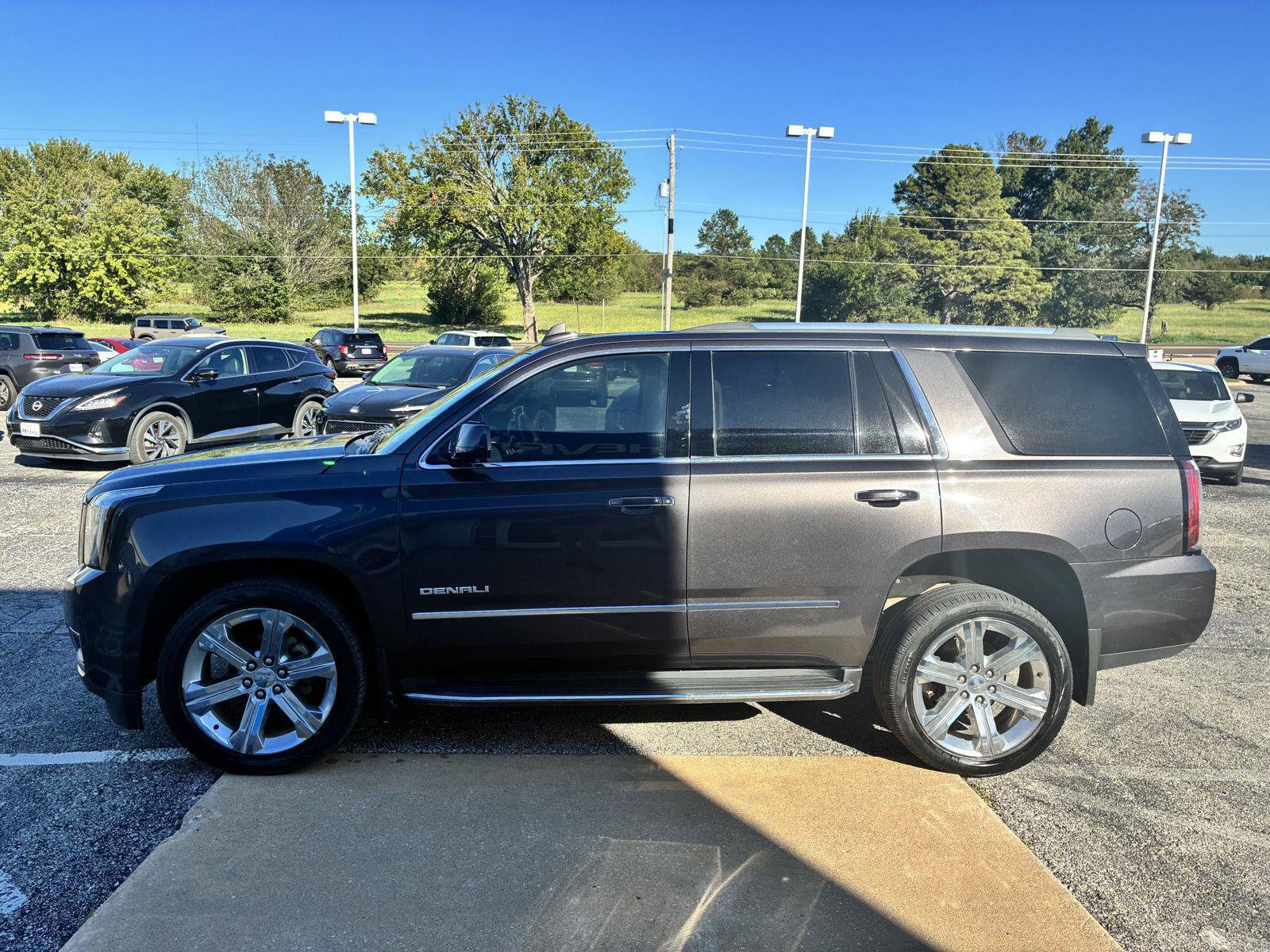 Used 2017 GMC Yukon Denali w/ Open Road Package AWD/4WD image 5
