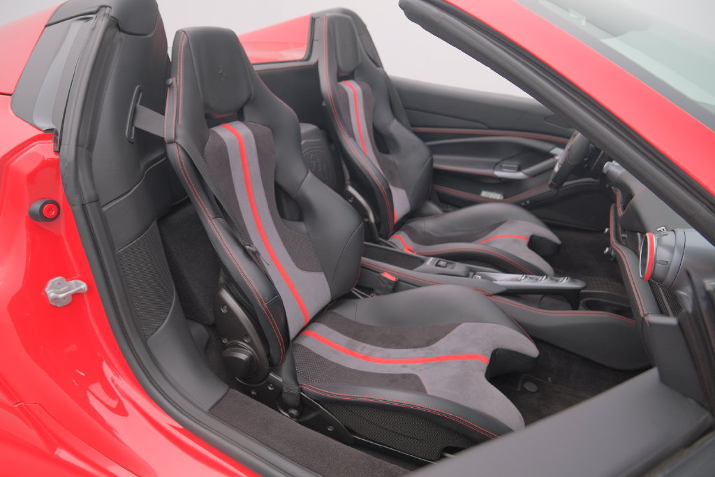 Used 2022 Ferrari F8 Tributo RWD image 43