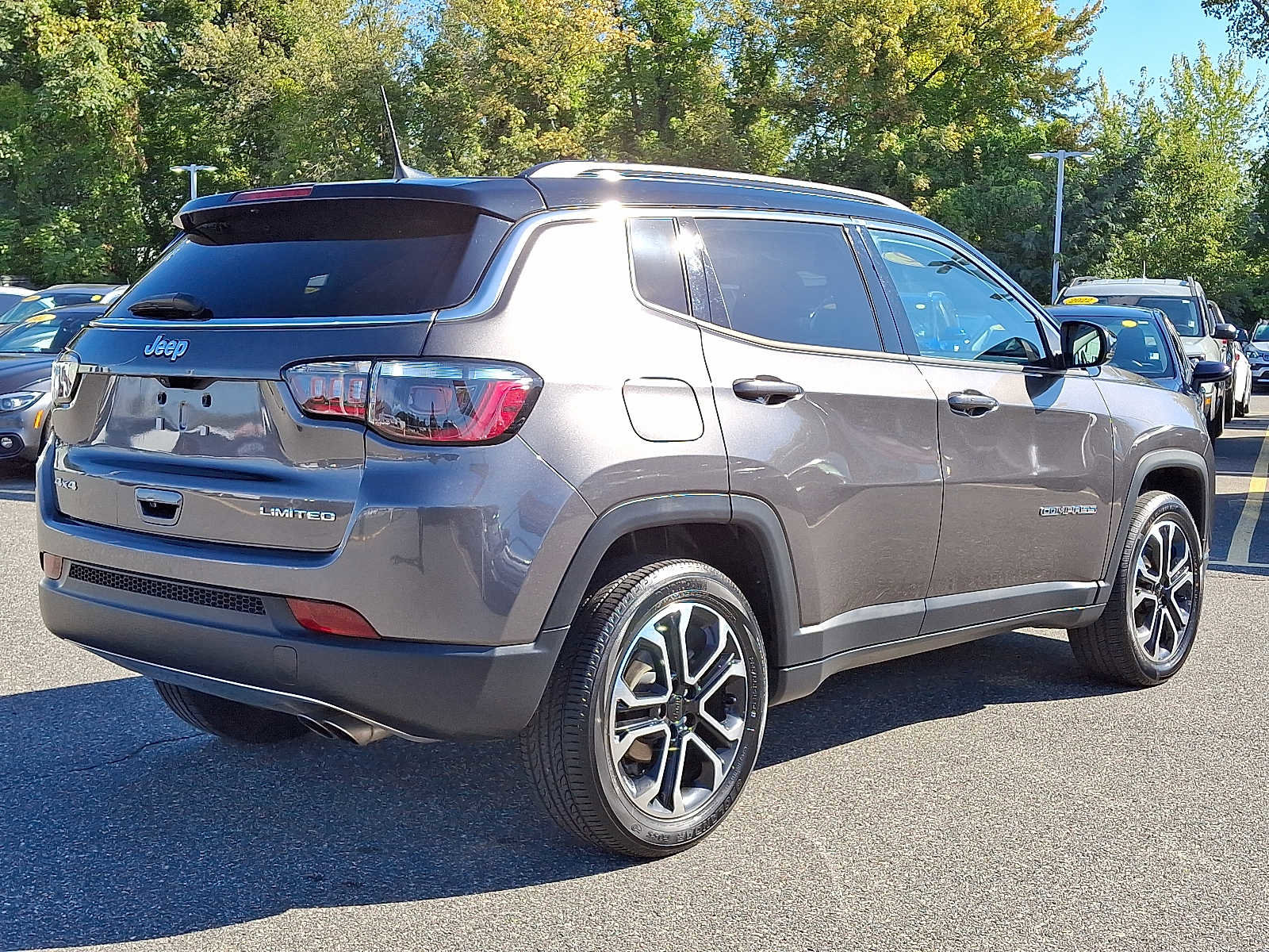 Certified 2022 Jeep Compass Limited image 6