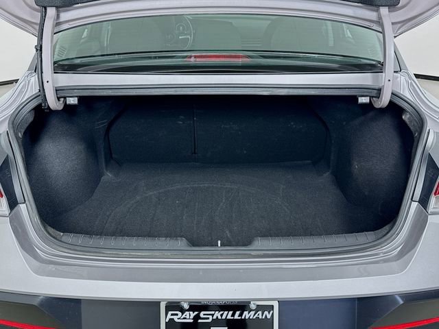 Used 2025 Hyundai Elantra SEL FWD image 27