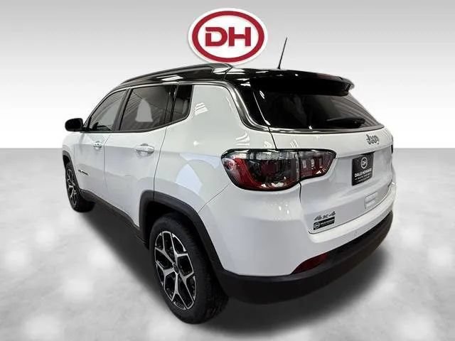 Used 2025 Jeep Compass Limited AWD/4WD image 9