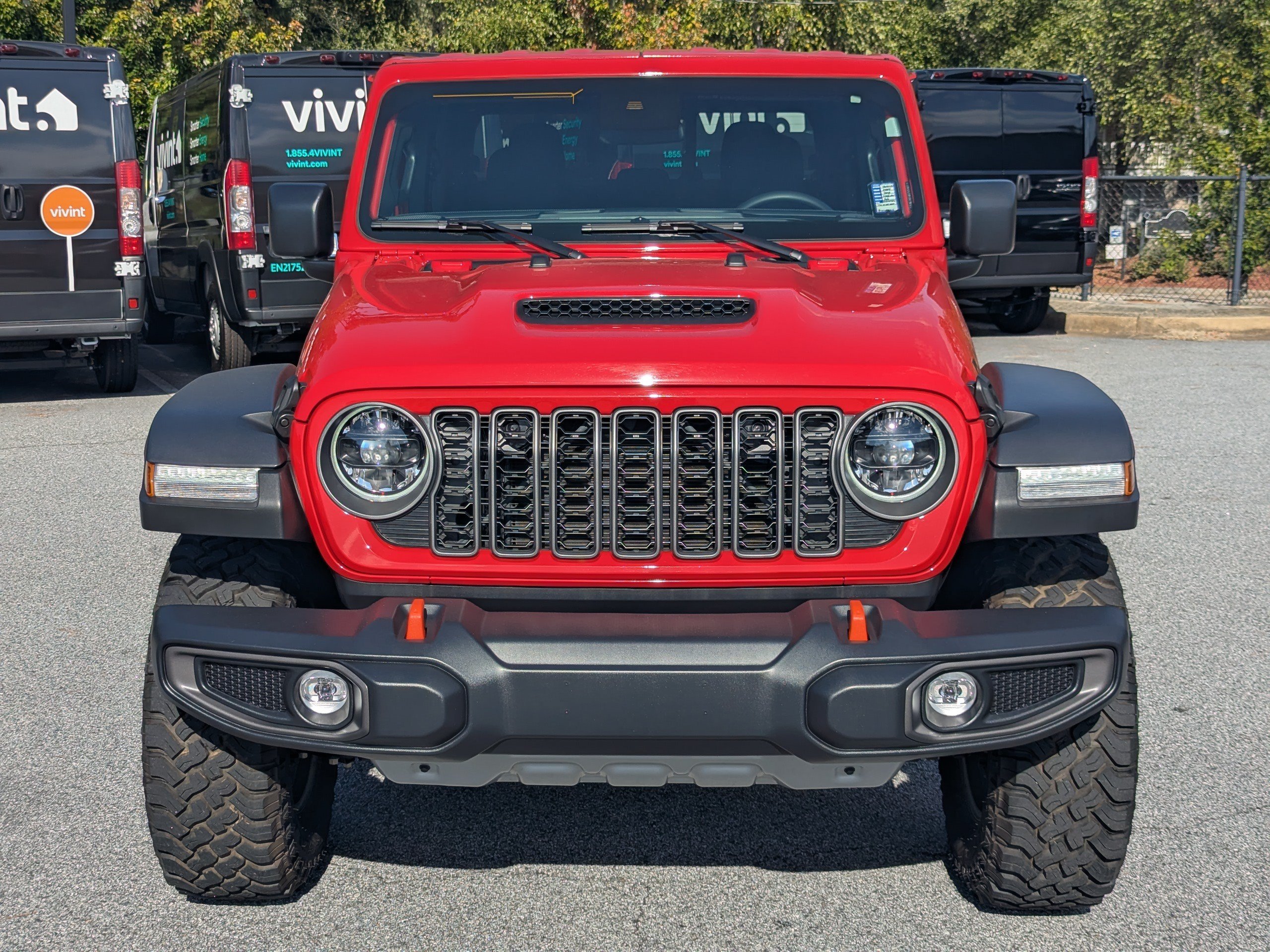 Used 2025 Jeep Gladiator Mojave AWD/4WD image 2