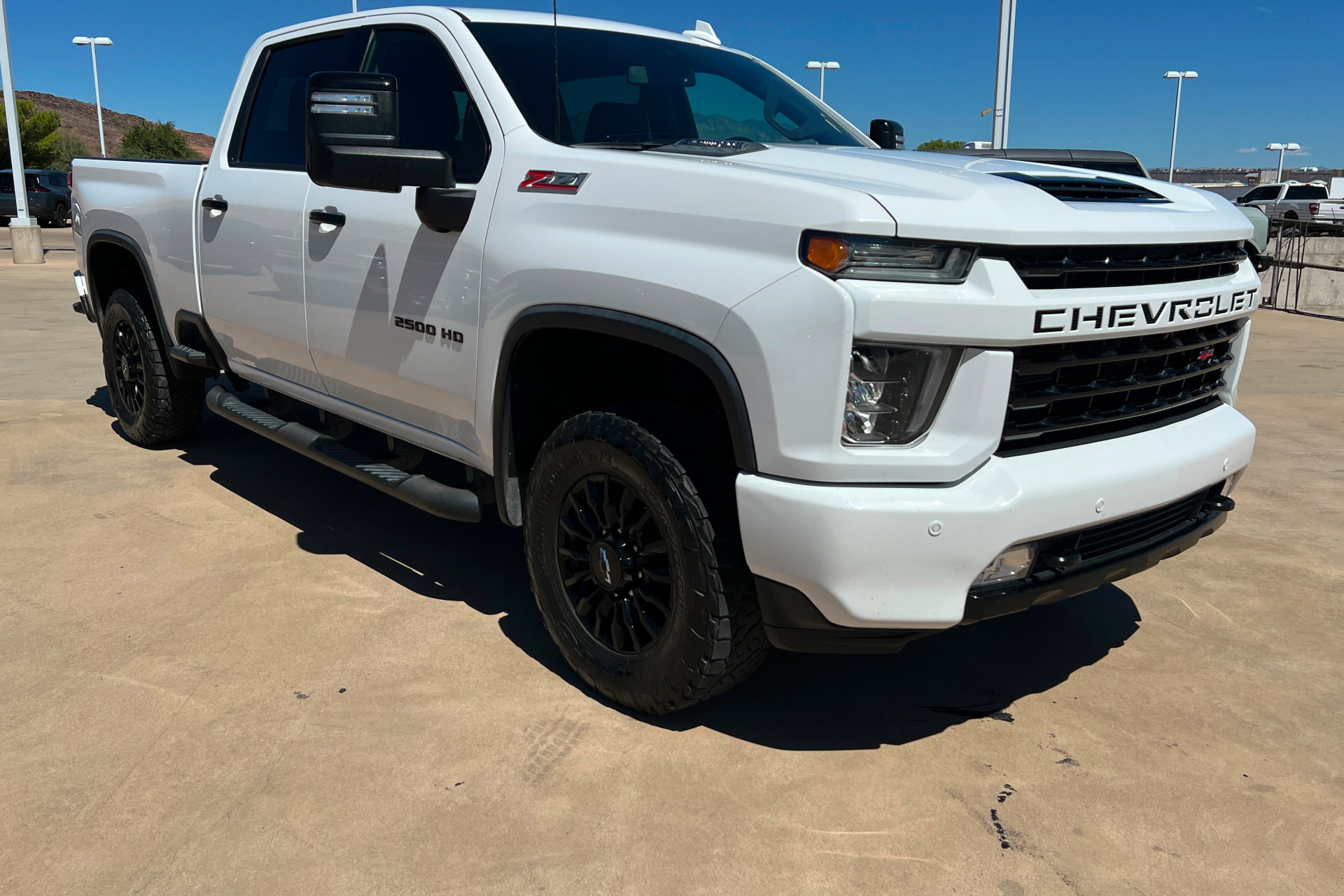 Used 2022 Chevrolet Silverado 2500 LTZ w/ LTZ Plus Package AWD/4WD image 8
