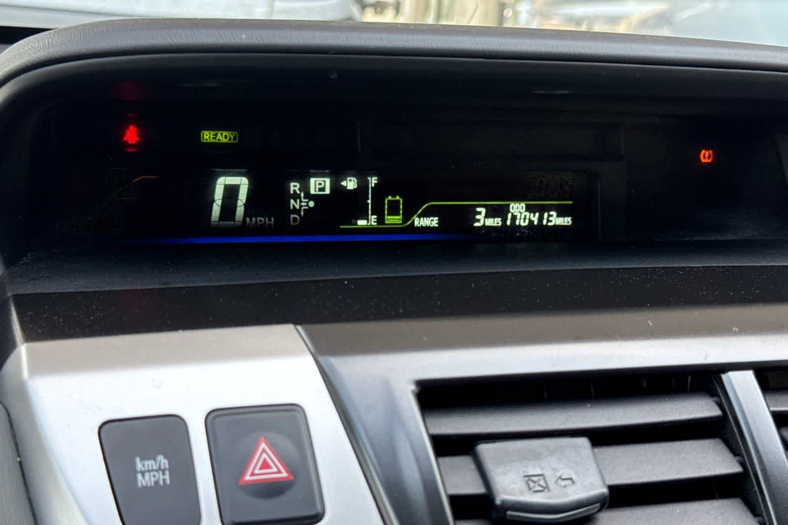 Used 2014 Toyota Prius V Five FWD image 31