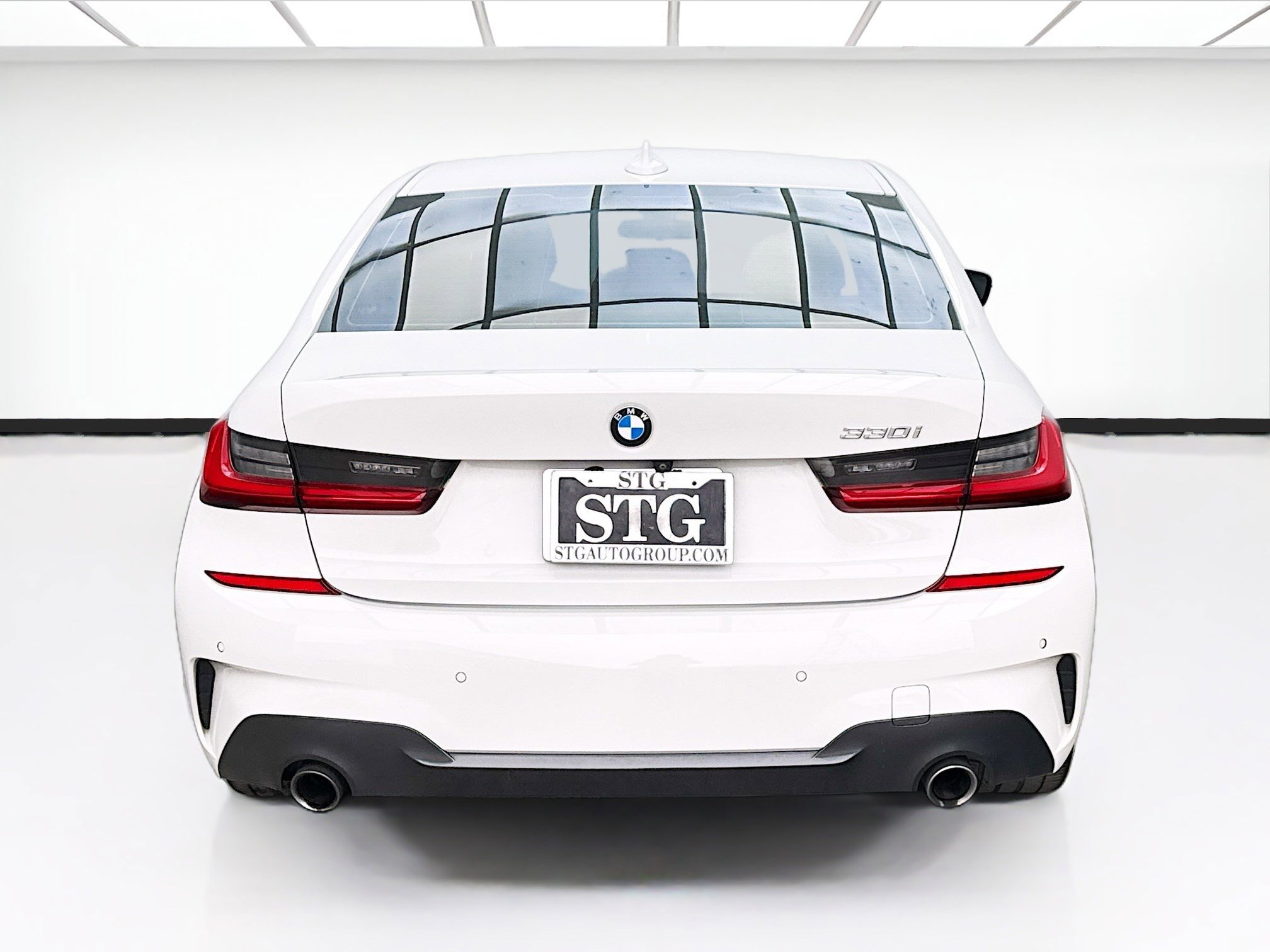 Used 2020 BMW 330i Sedan w/ M Sport Package image 5