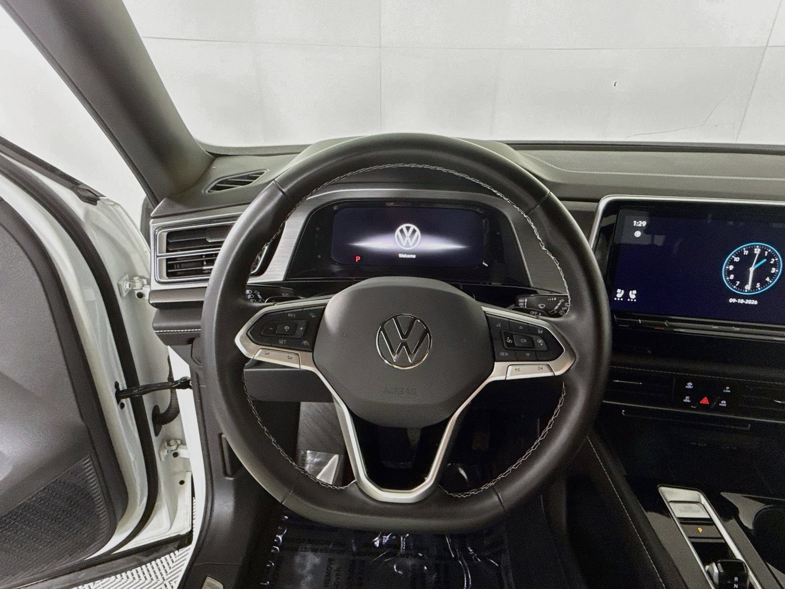 Certified 2024 Volkswagen Atlas Cross Sport SE AWD/4WD image 14
