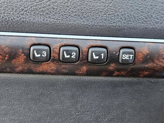 Used 2014 Toyota Land Cruiser AWD/4WD image 26