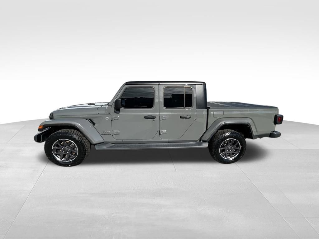 Used 2023 Jeep Gladiator Overland w/ Popular Equipment Package image 9