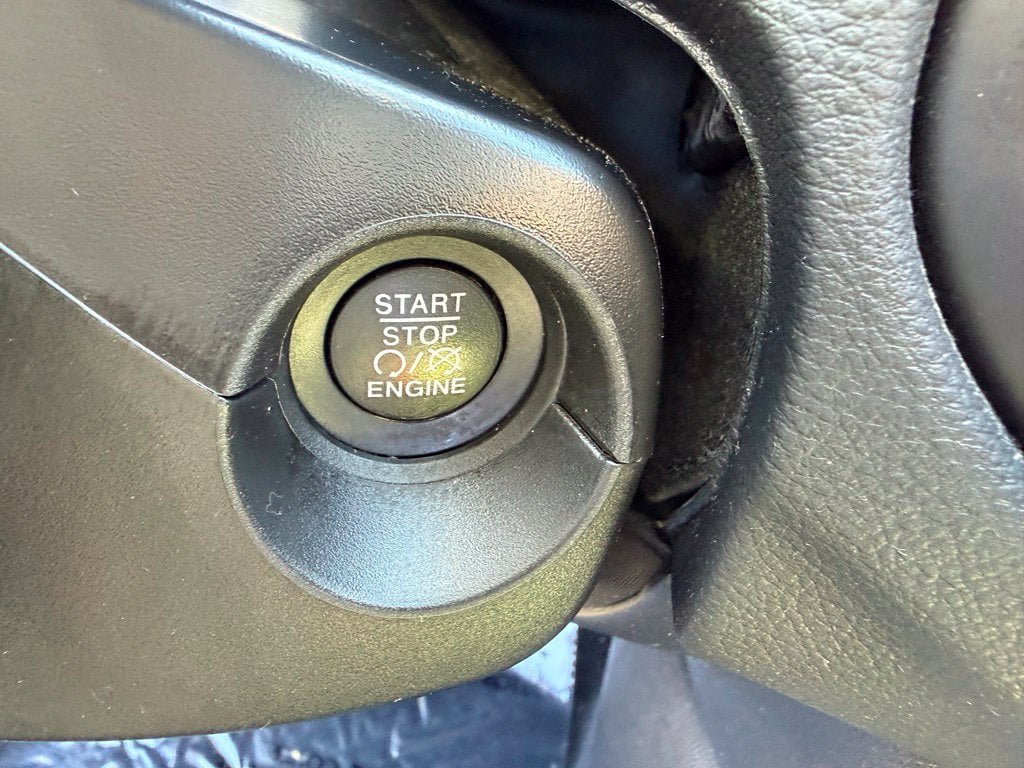 Used 2019 Jeep Compass Latitude w/ Popular Equipment Group AWD/4WD image 29