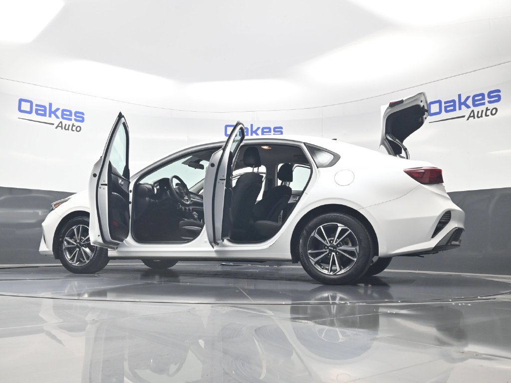Certified 2023 Kia Forte LXS w/ LXS Technology Package FWD image 57