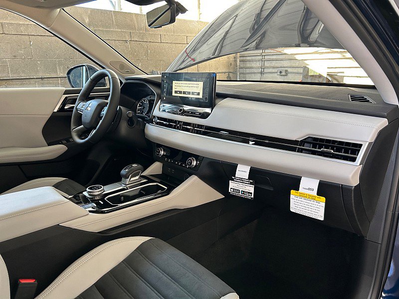 New 2026 Mitsubishi Outlander SE FWD image 26