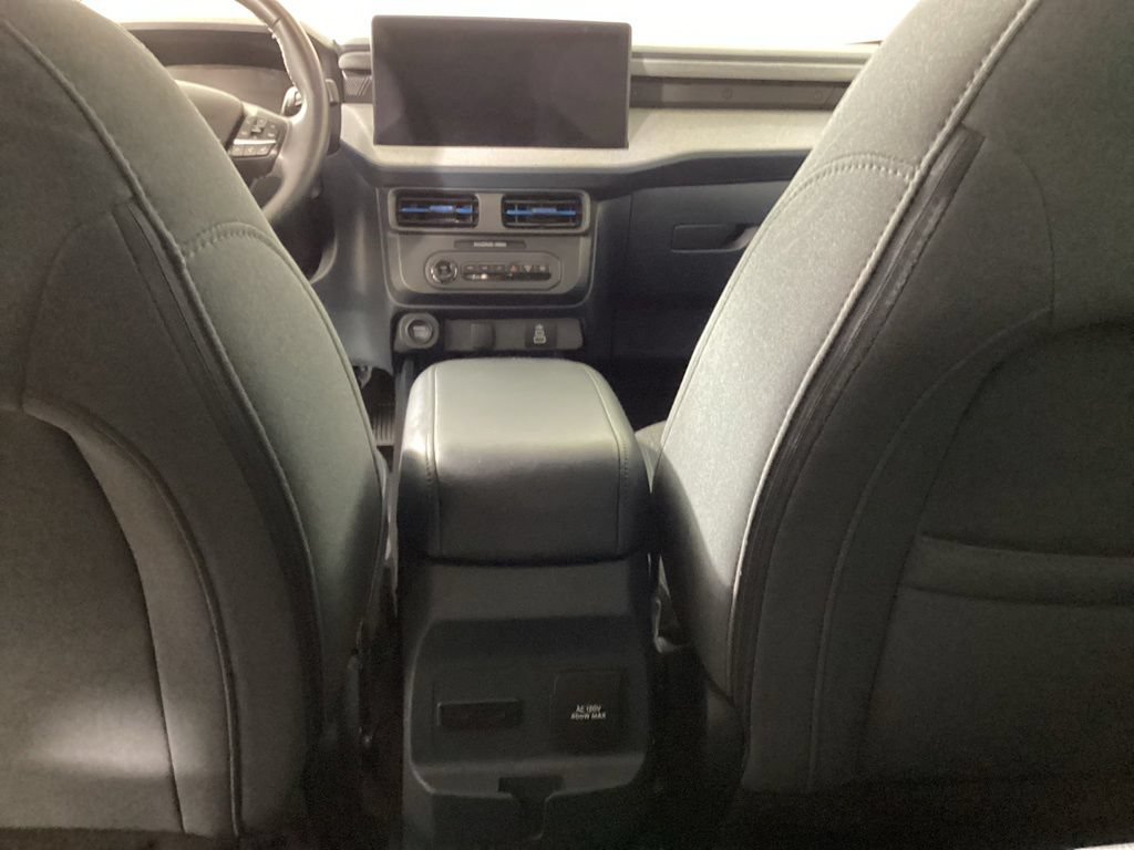 Used 2025 Ford Maverick XLT w/ XLT Luxury Package AWD/4WD image 31
