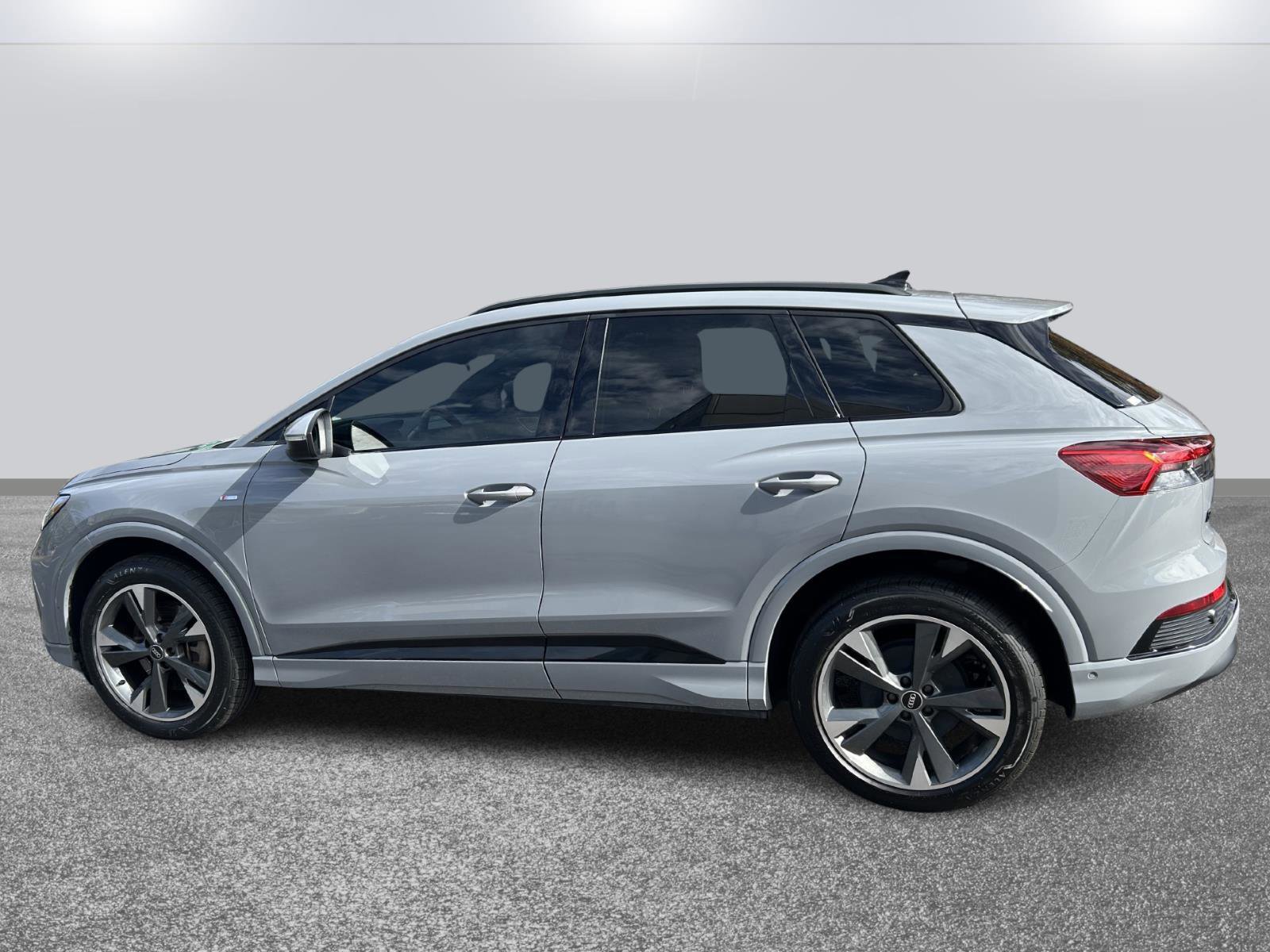 Certified 2023 Audi Q4 e-tron Premium Plus image 6