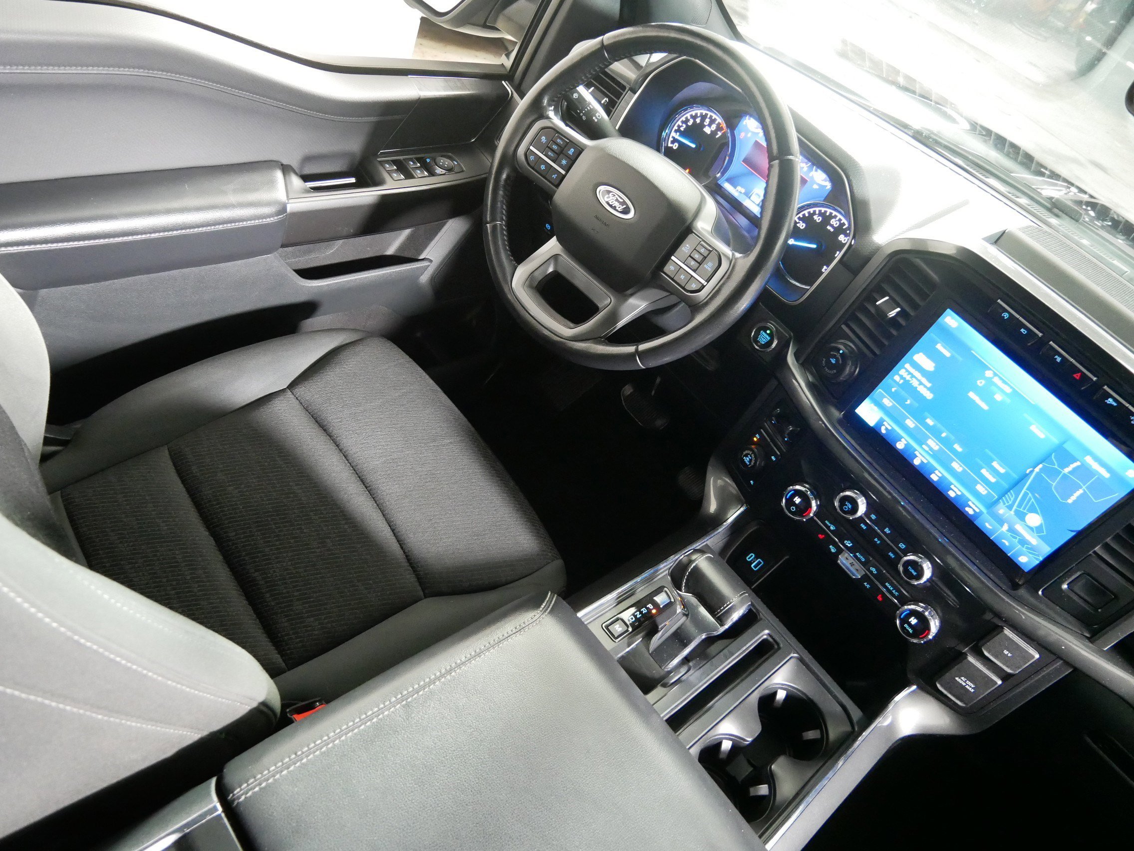 Used 2021 Ford F150 XLT w/ Equipment Group 302A High image 9