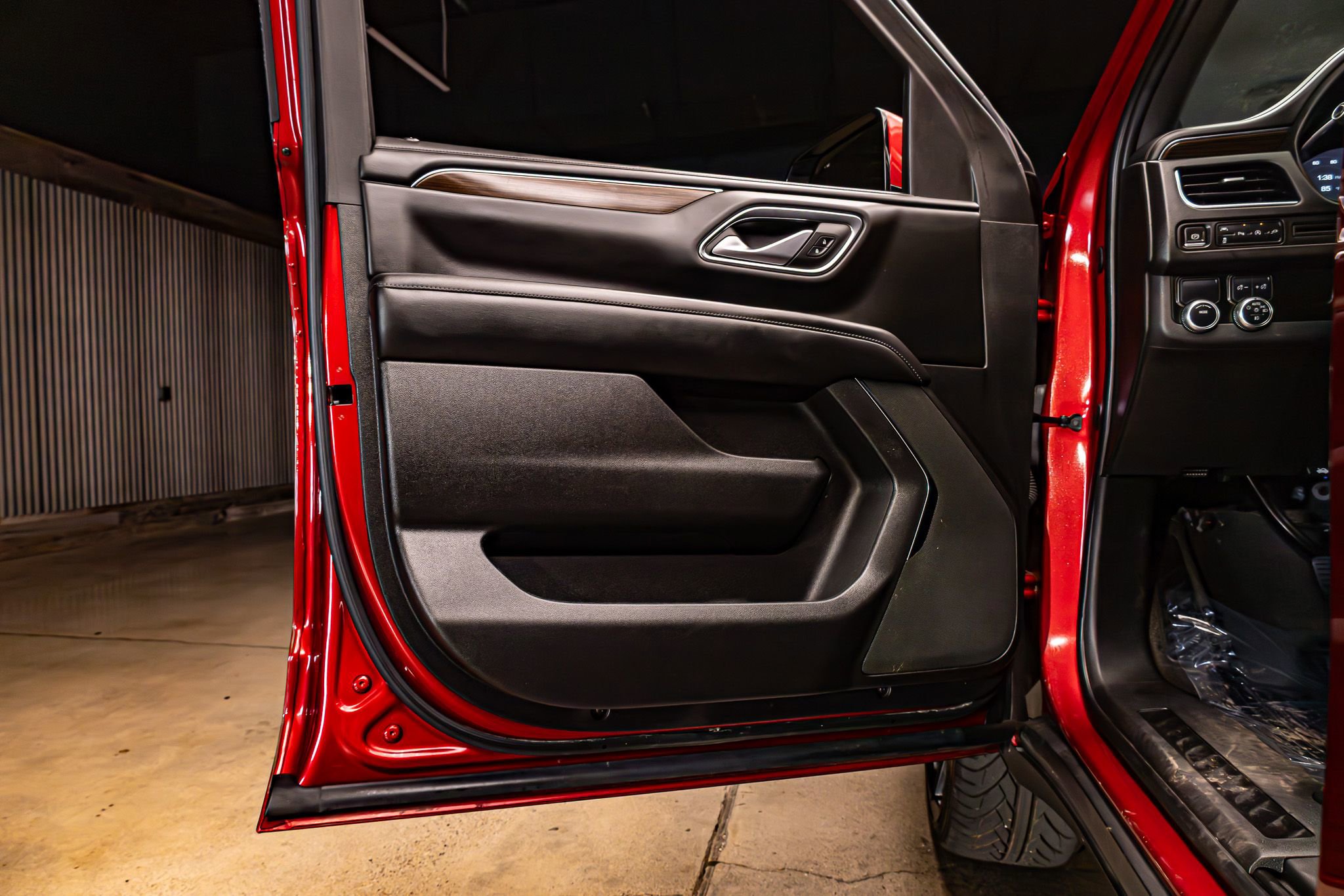 Used 2022 GMC Yukon XL SLE w/ Gmc Pro Safety Plus Package image 26