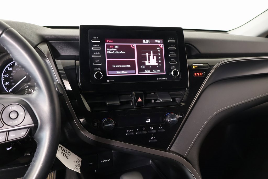 Used 2023 Toyota Camry SE image 5