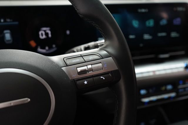 Used 2025 Hyundai Kona SEL FWD image 22