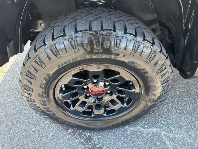 Used 2022 Toyota Tacoma TRD Off-Road w/ Technology Package RWD image 12