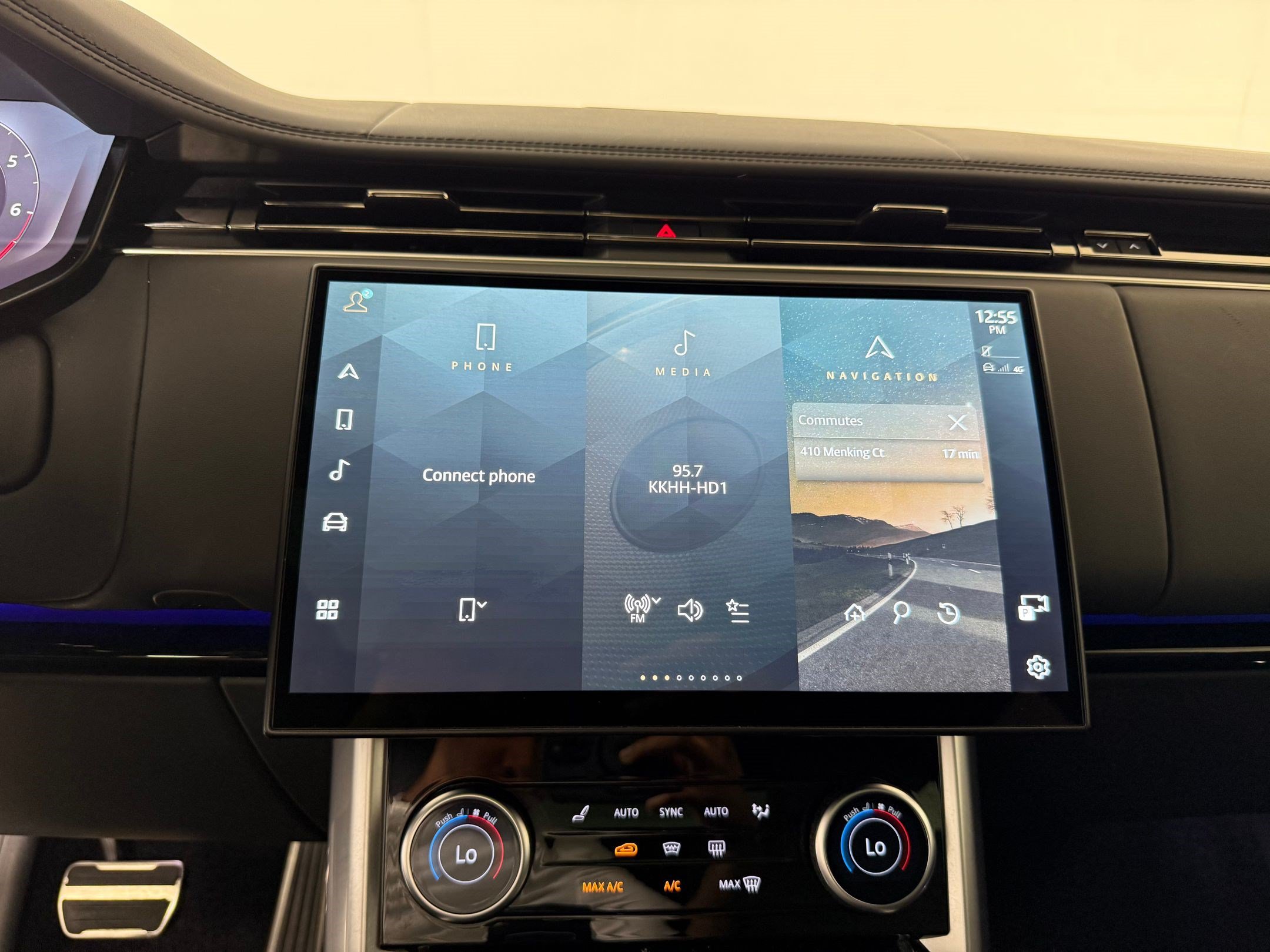 Used 2023 Land Rover Range Rover Autobiography AWD/4WD image 18