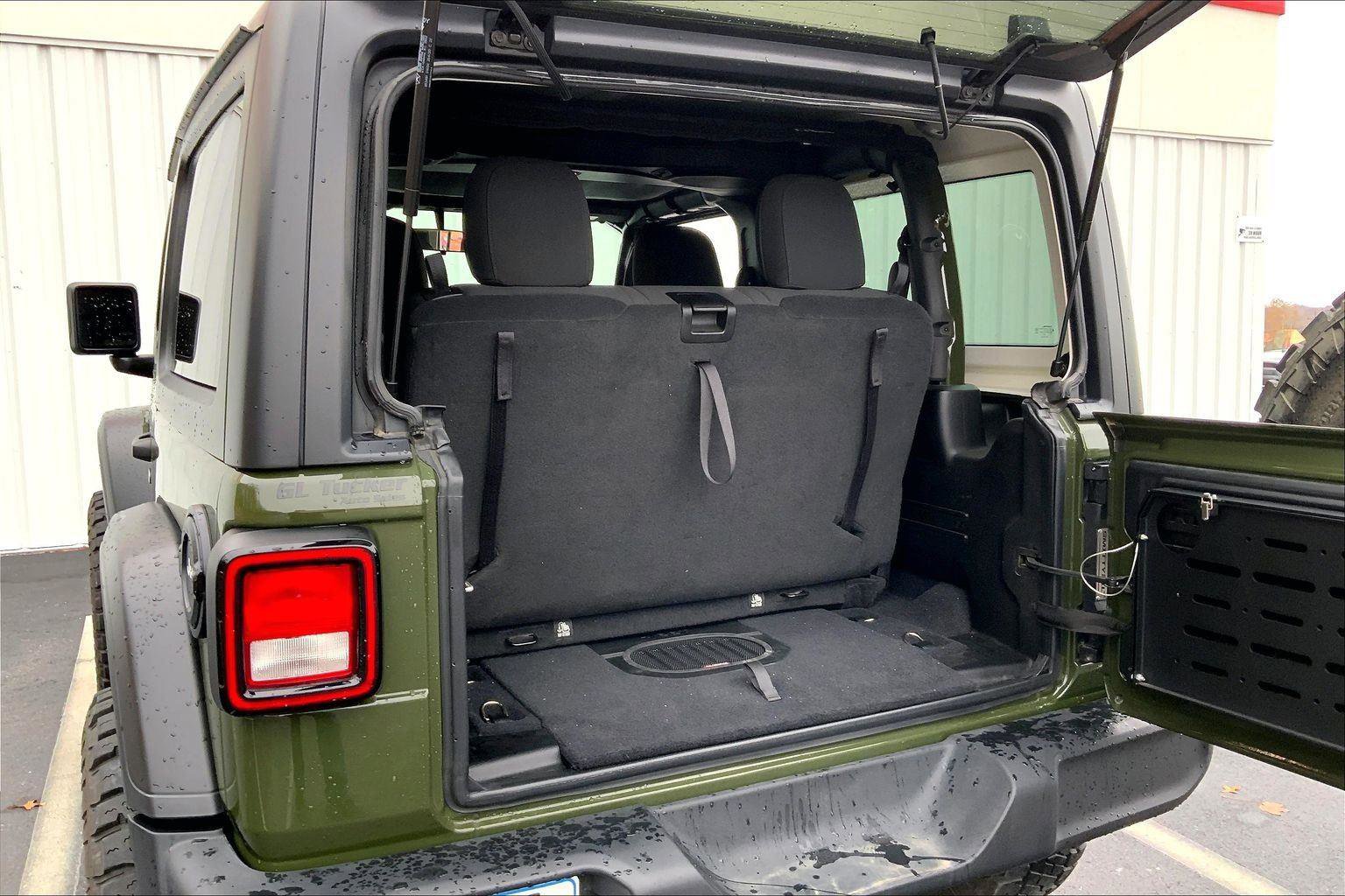 Used 2021 Jeep Wrangler Willys image 23