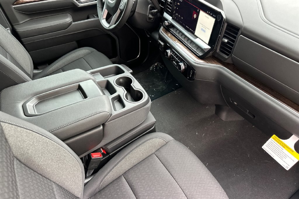 New 2026 GMC Sierra 2500 SLE w/ Preferred Package AWD/4WD image 18