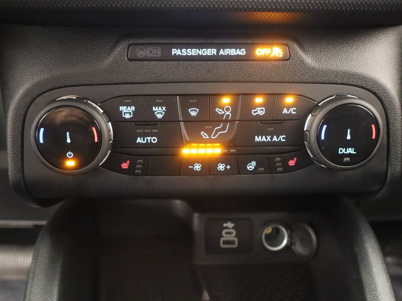 Certified 2023 Ford Bronco Sport Outer Banks w/ Tech Package AWD/4WD image 11