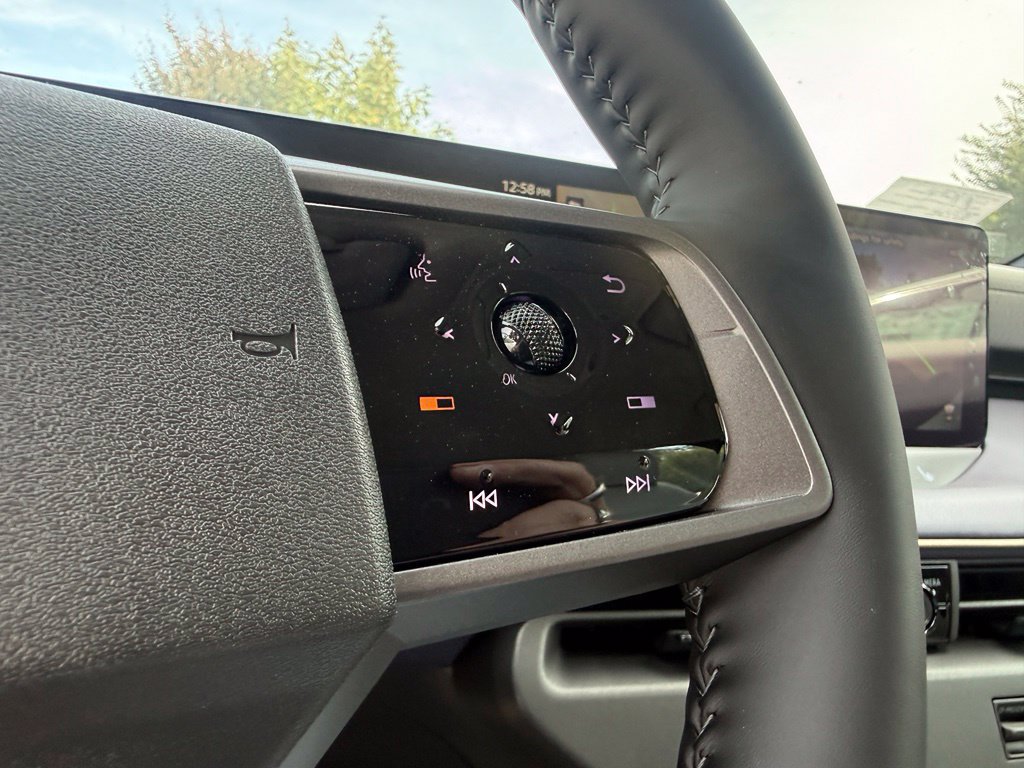 New 2026 Nissan Leaf SV Plus w/ Floor Mat Package (SV+) FWD image 22