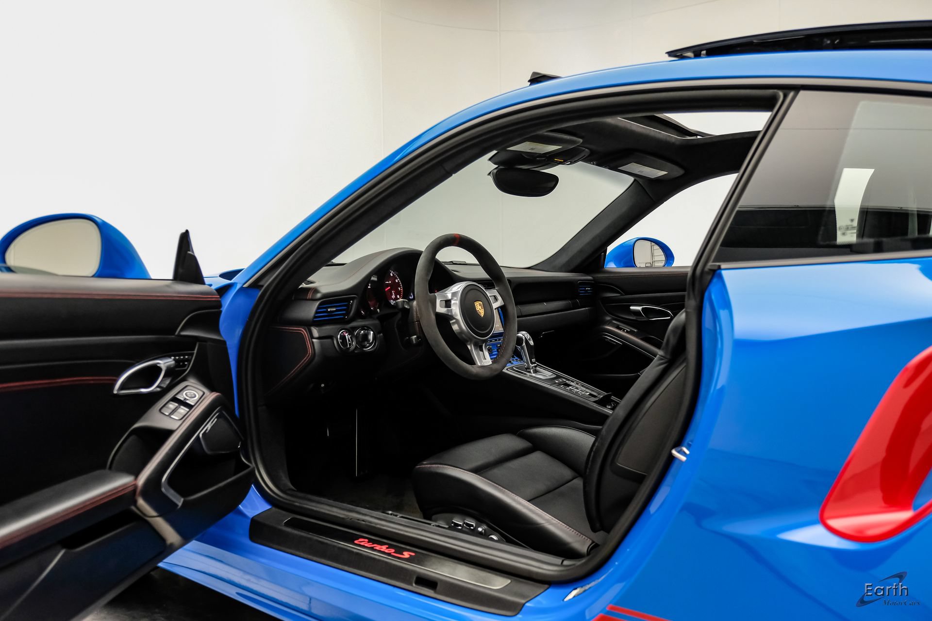 Used 2016 Porsche 911 Turbo S AWD/4WD image 43