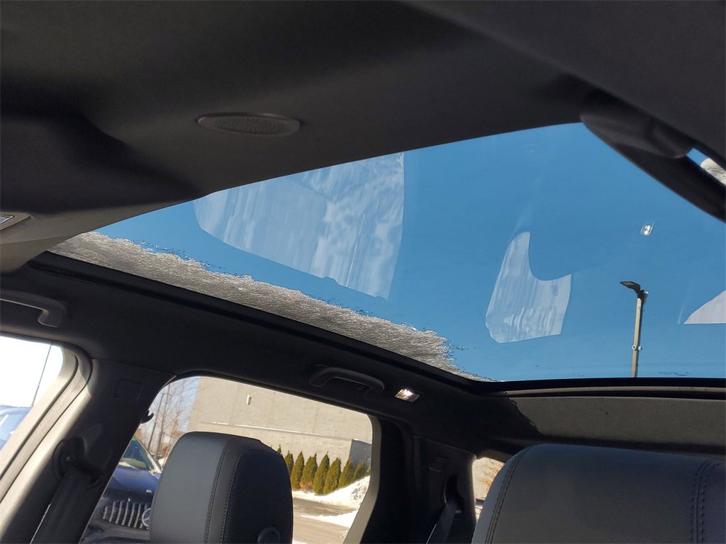 New 2026 Land Rover Discovery Sport Landmark image 9