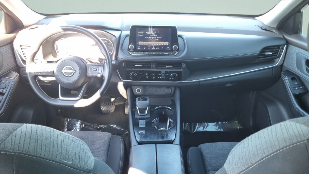 Used 2022 Nissan Rogue S FWD image 11