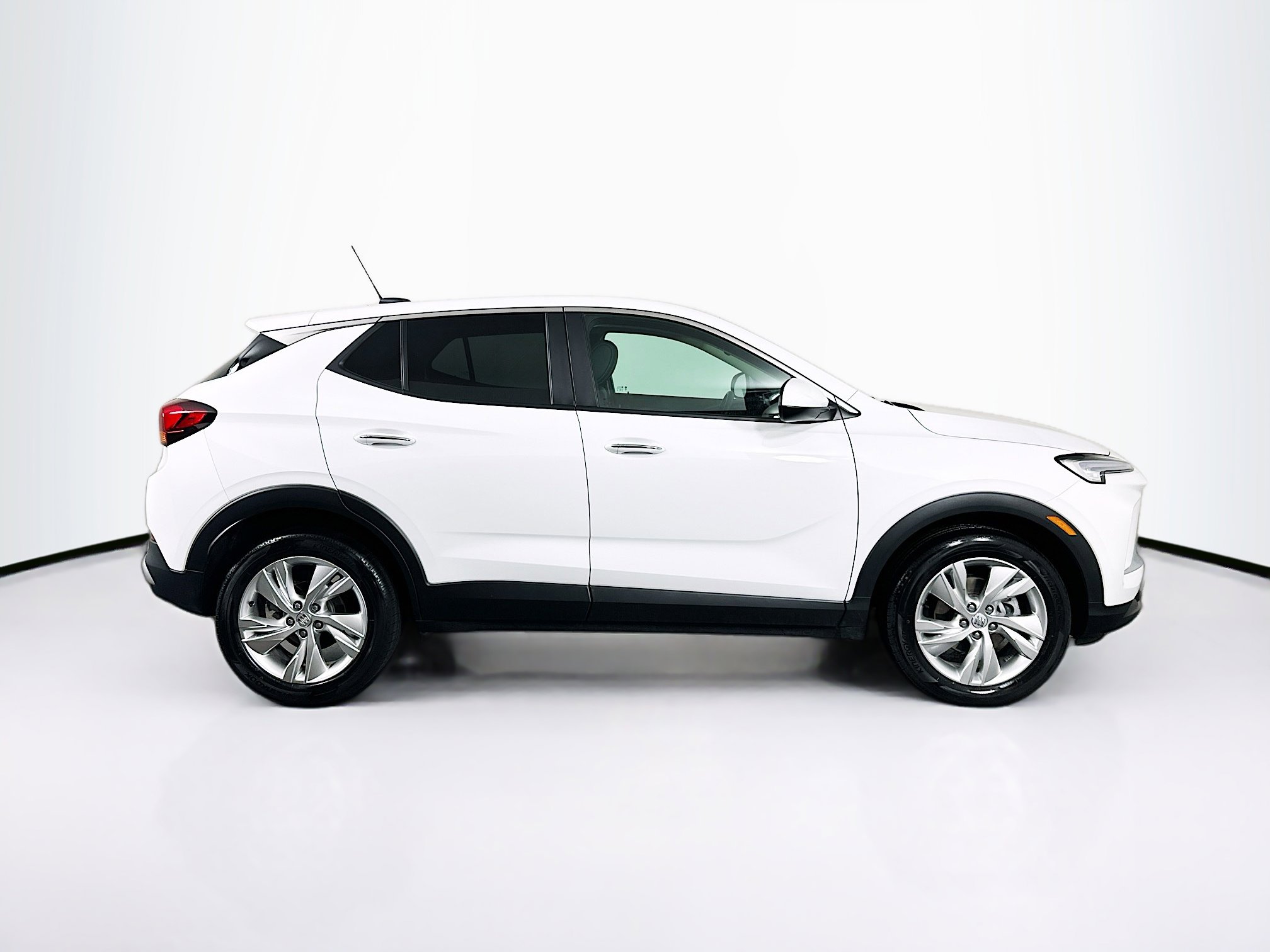 Used 2025 Buick Encore GX Preferred image 10