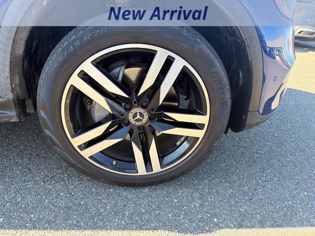 Used 2021 Mercedes-Benz GLC 300 4MATIC image 3