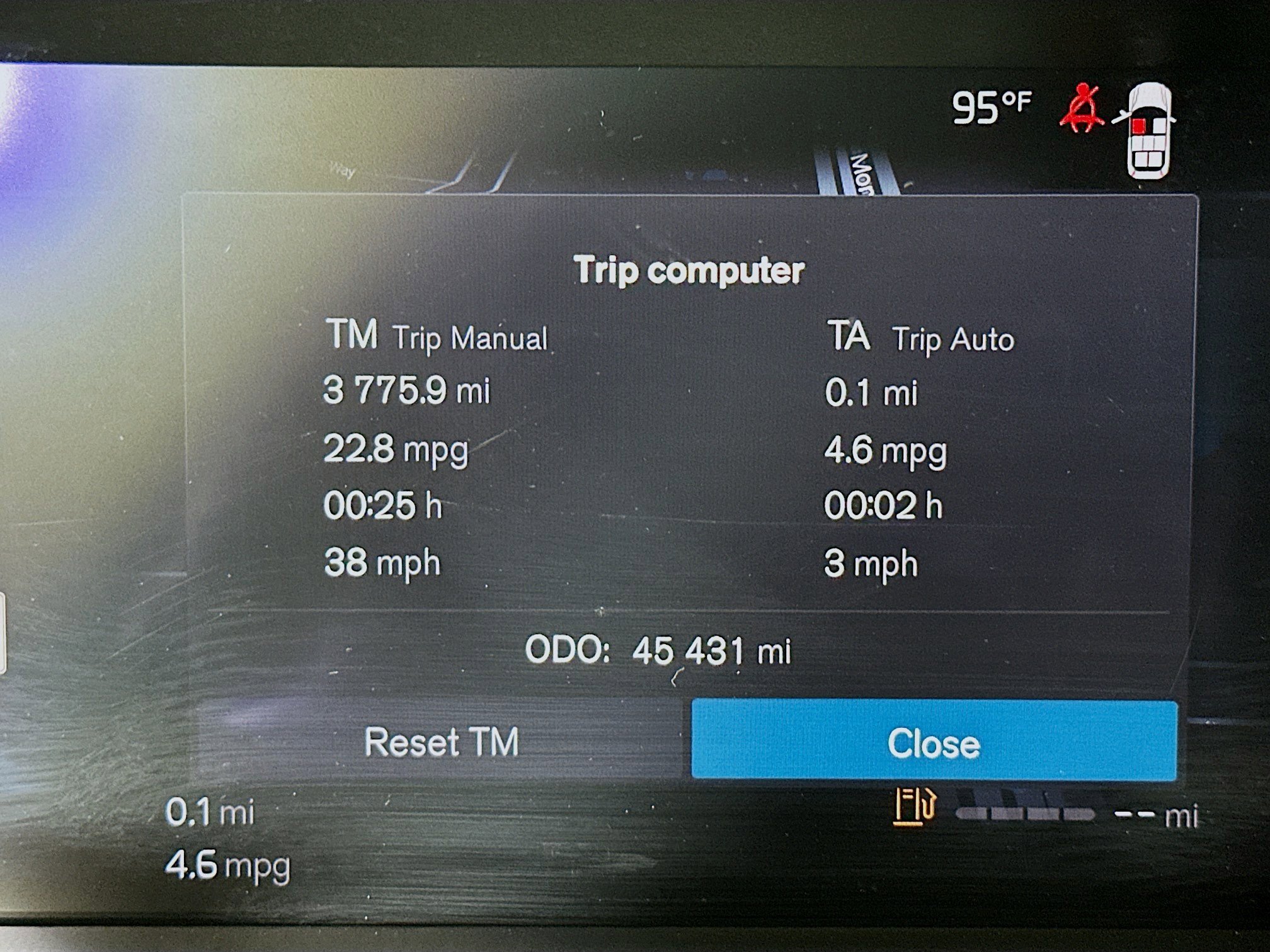 Used 2024 Volvo XC90 B6 Plus image 18