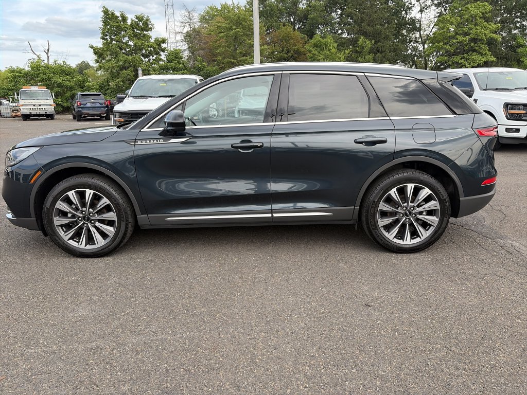 Certified 2022 Lincoln Corsair Reserve w/ Elements Package AWD/4WD image 2