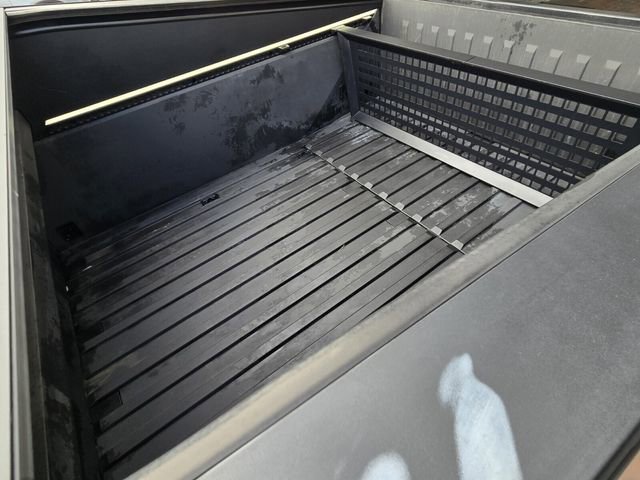 Used 2024 Tesla Cybertruck AWD Crew Cab image 9