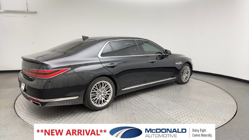 Used 2022 Genesis G90 5.0 Ultimate AWD/4WD image 2