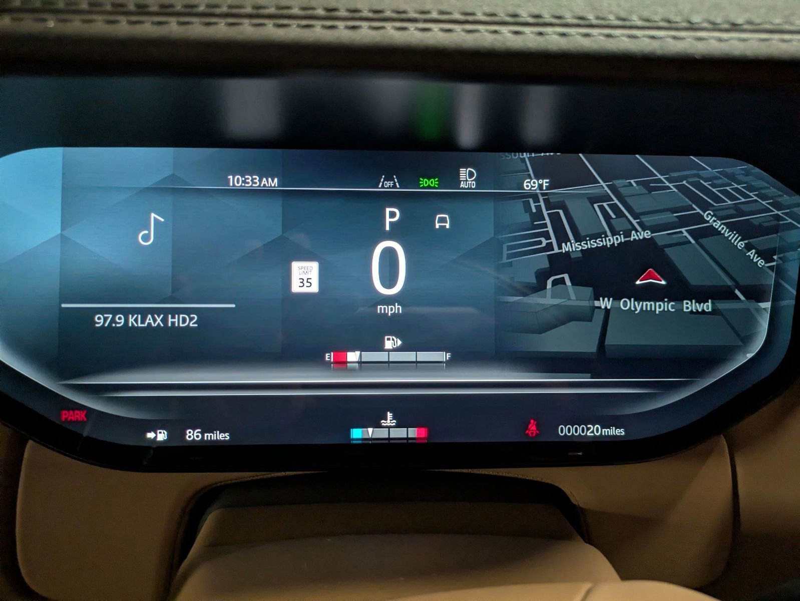 New 2025 Land Rover Range Rover SE image 11