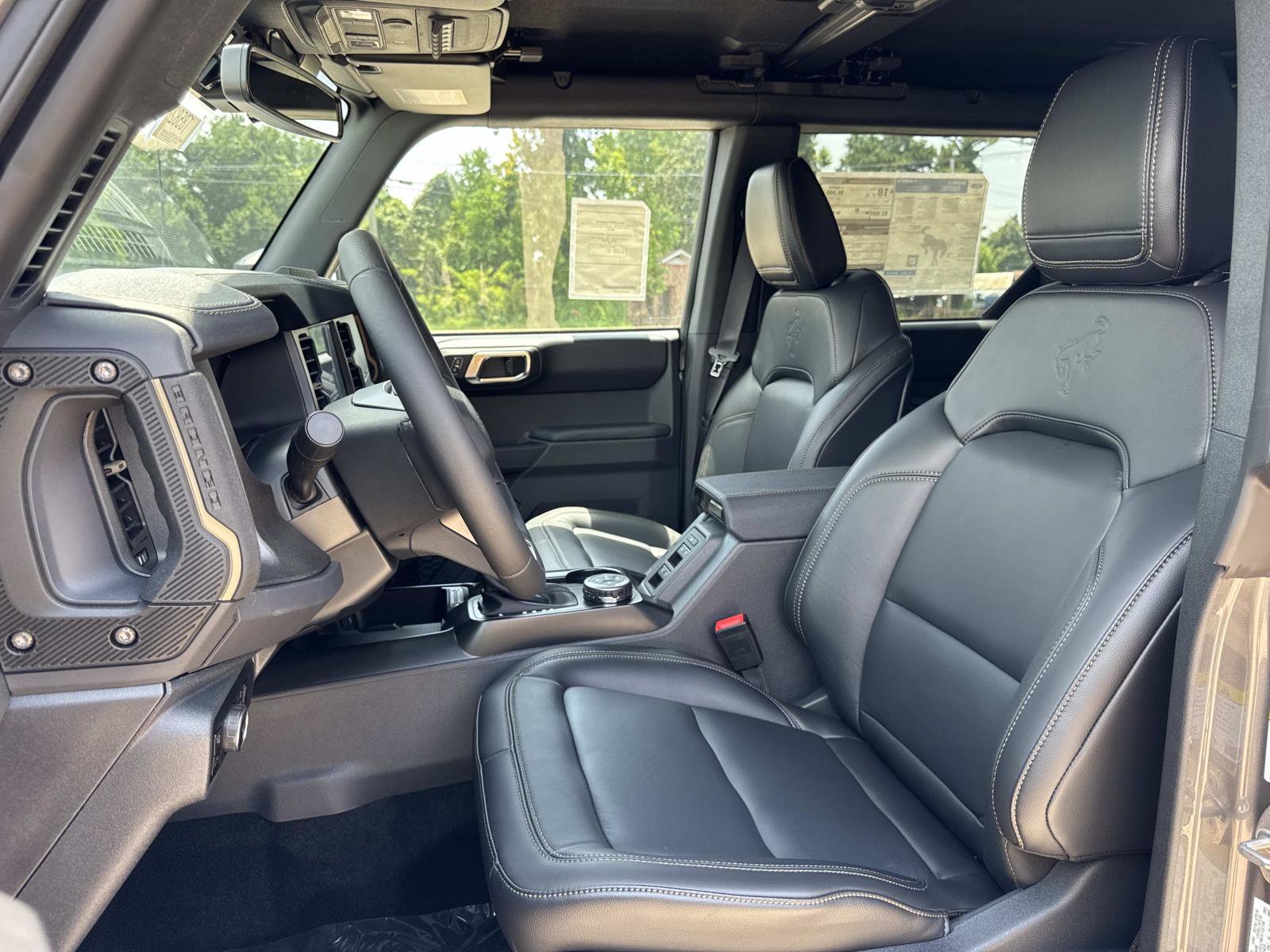 New 2025 Ford Bronco Badlands image 8