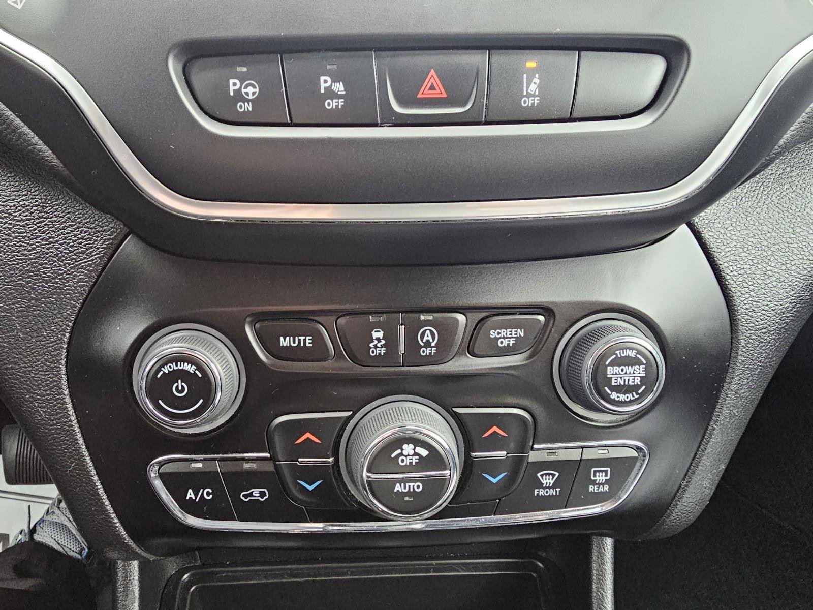 Used 2023 Jeep Cherokee Altitude Lux image 26