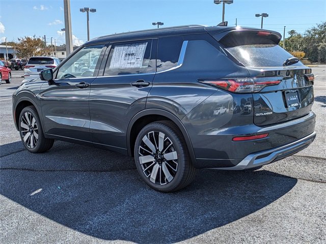 New 2025 Mitsubishi Outlander SEL image 7