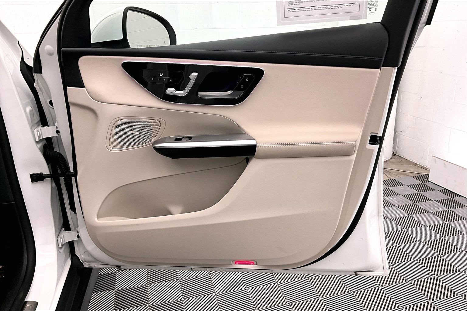 Certified 2023 Mercedes-Benz GLC 300 image 24