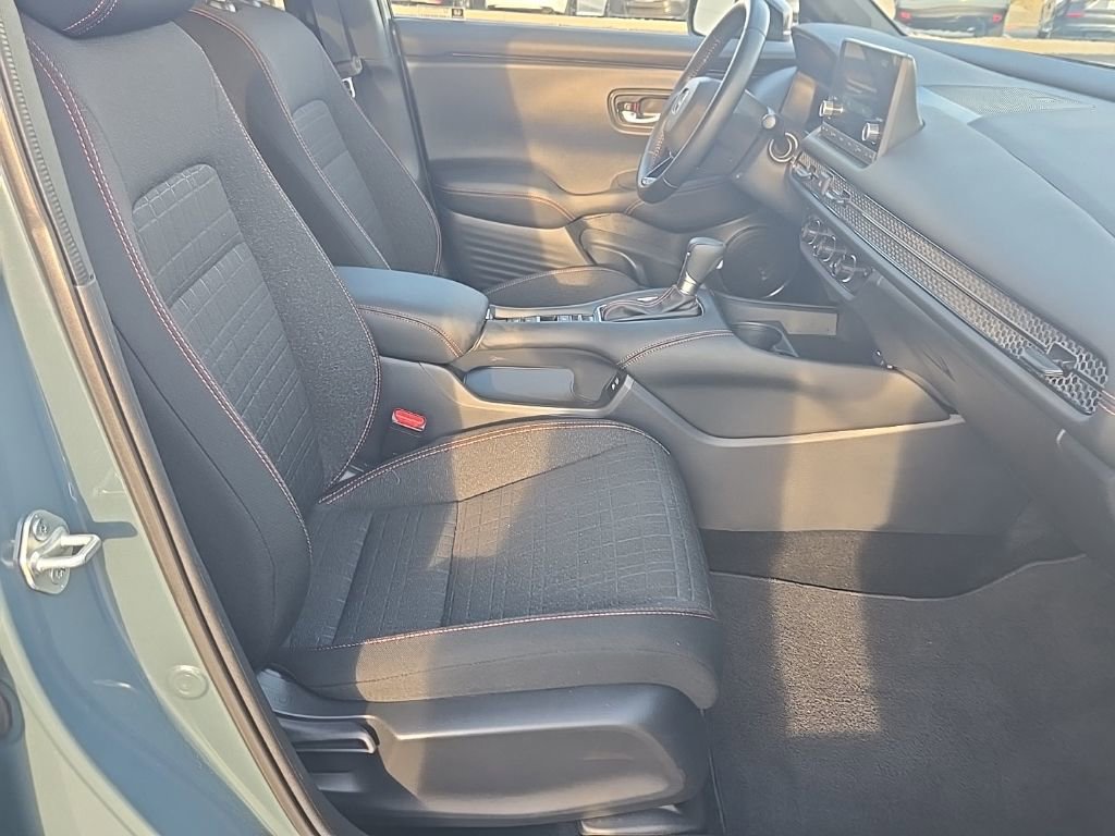 Used 2025 Honda HR-V Sport image 31
