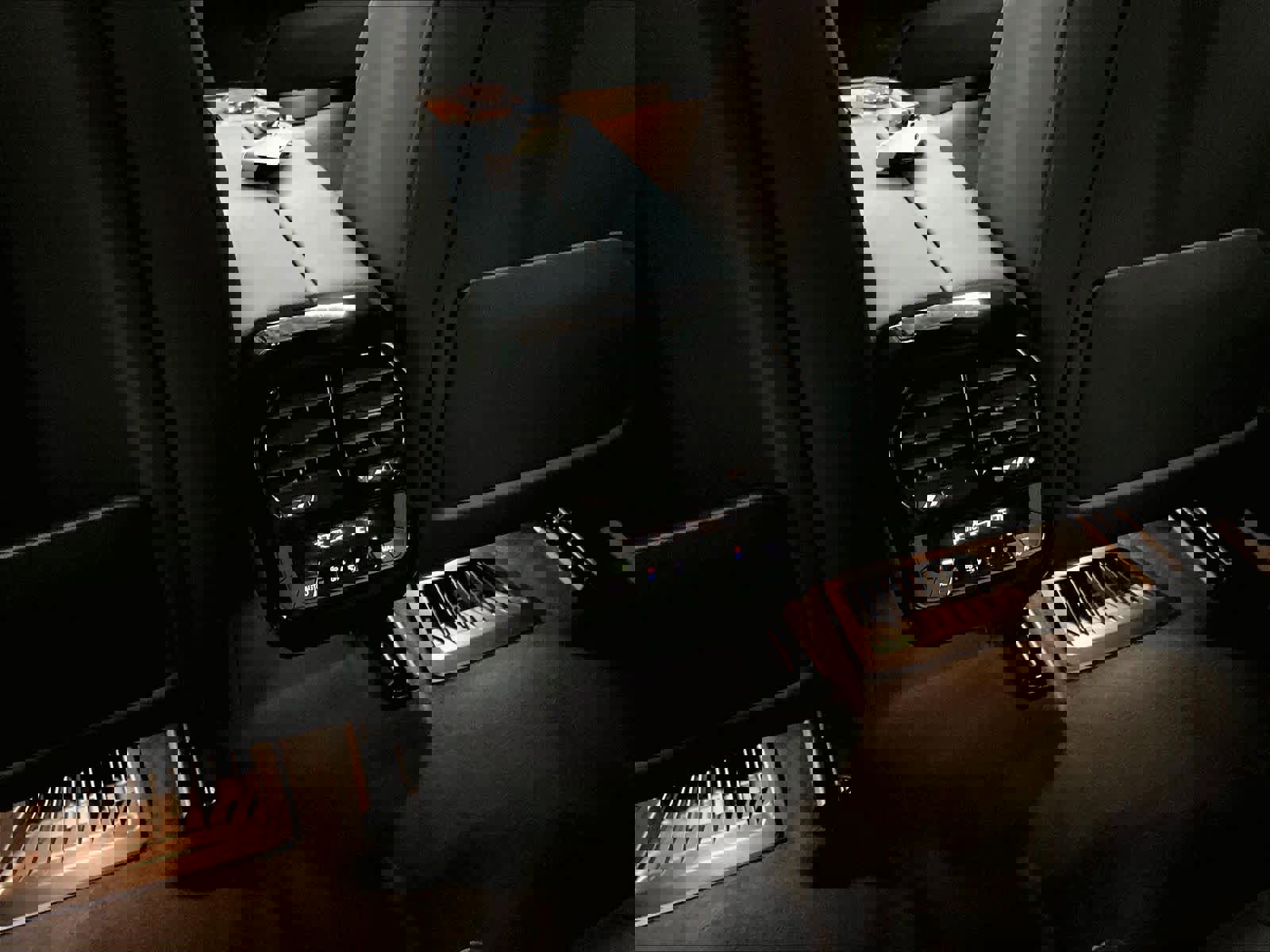 Certified 2022 BMW iX xDrive50 w/ Sport Package image 36